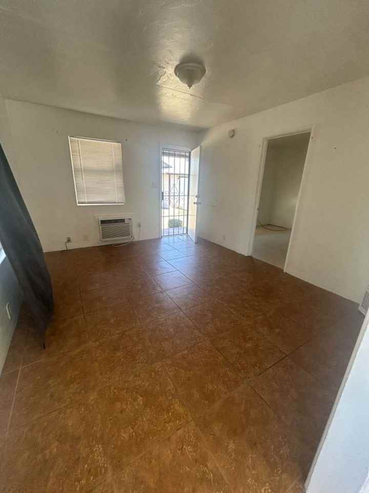 1319 Wilson Ave #G - Photo 2 of 12