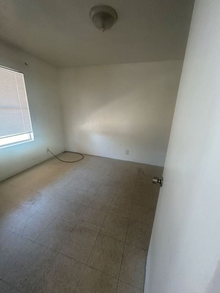 1319 Wilson Ave #G - Photo 6 of 12