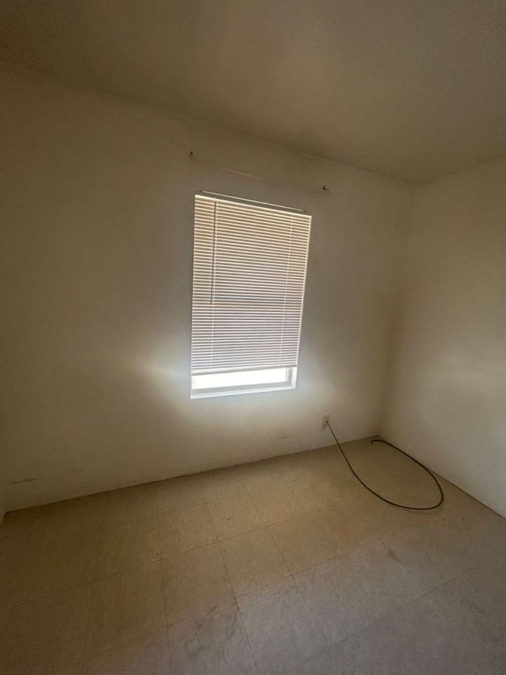 1319 Wilson Ave #G - Photo 7 of 12