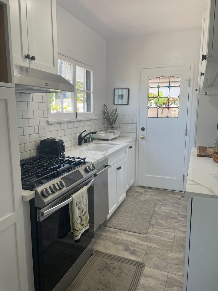 112 19th Street - Photo 6 of 24