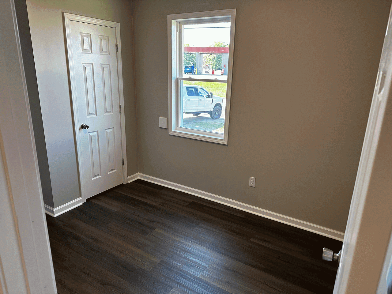 4018 Stillman Blvd - Photo 6 of 14