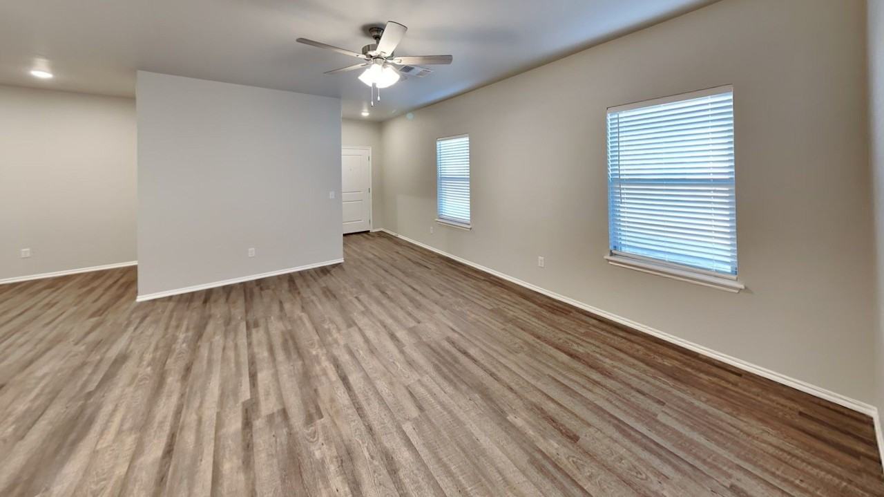 9329 Nw 125th St - Photo 5 of 20