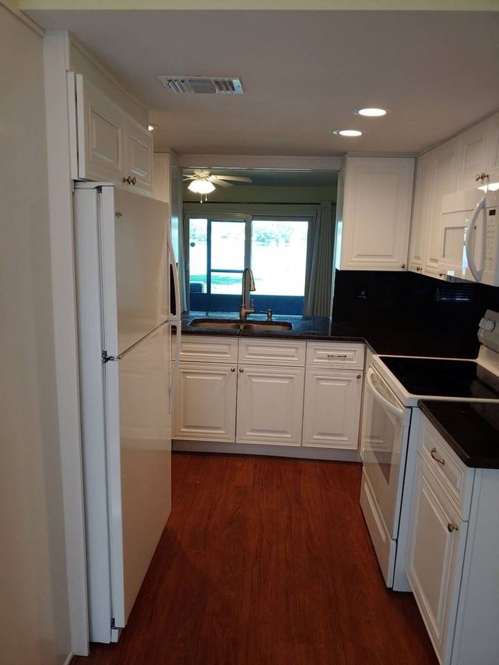 16544 Brigadoon Dr - Photo 2 of 35