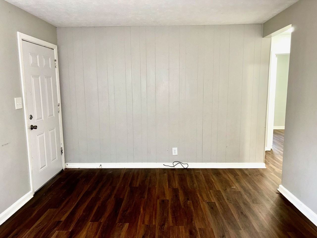 3802 Parthenia Ave - Photo 4 of 18