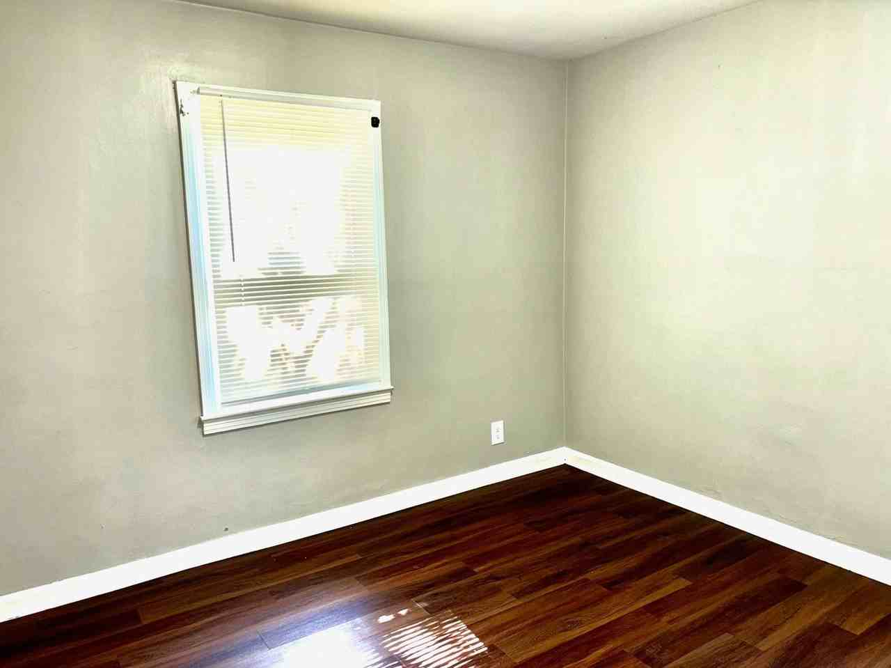 3802 Parthenia Ave - Photo 7 of 18