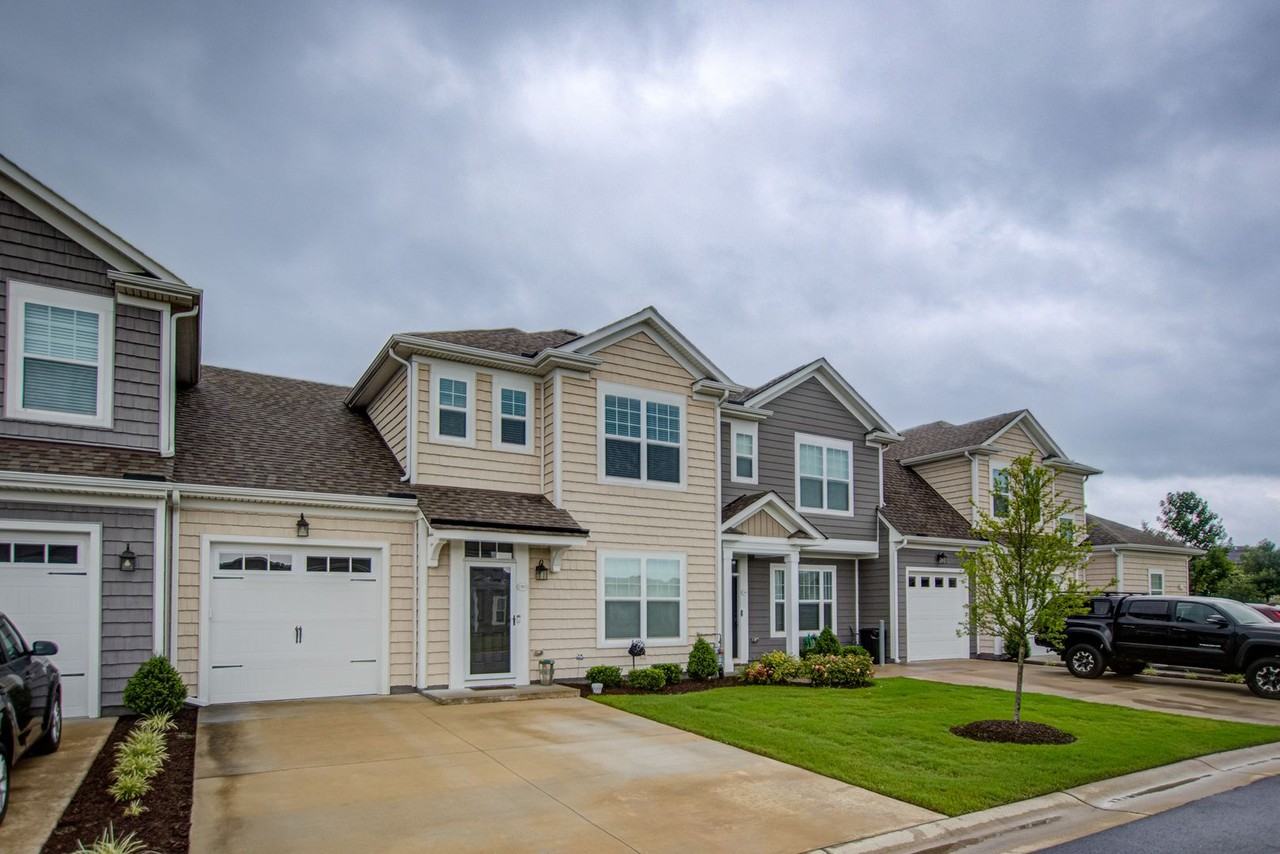 1903 Dobson Ct - Photo 2 of 46