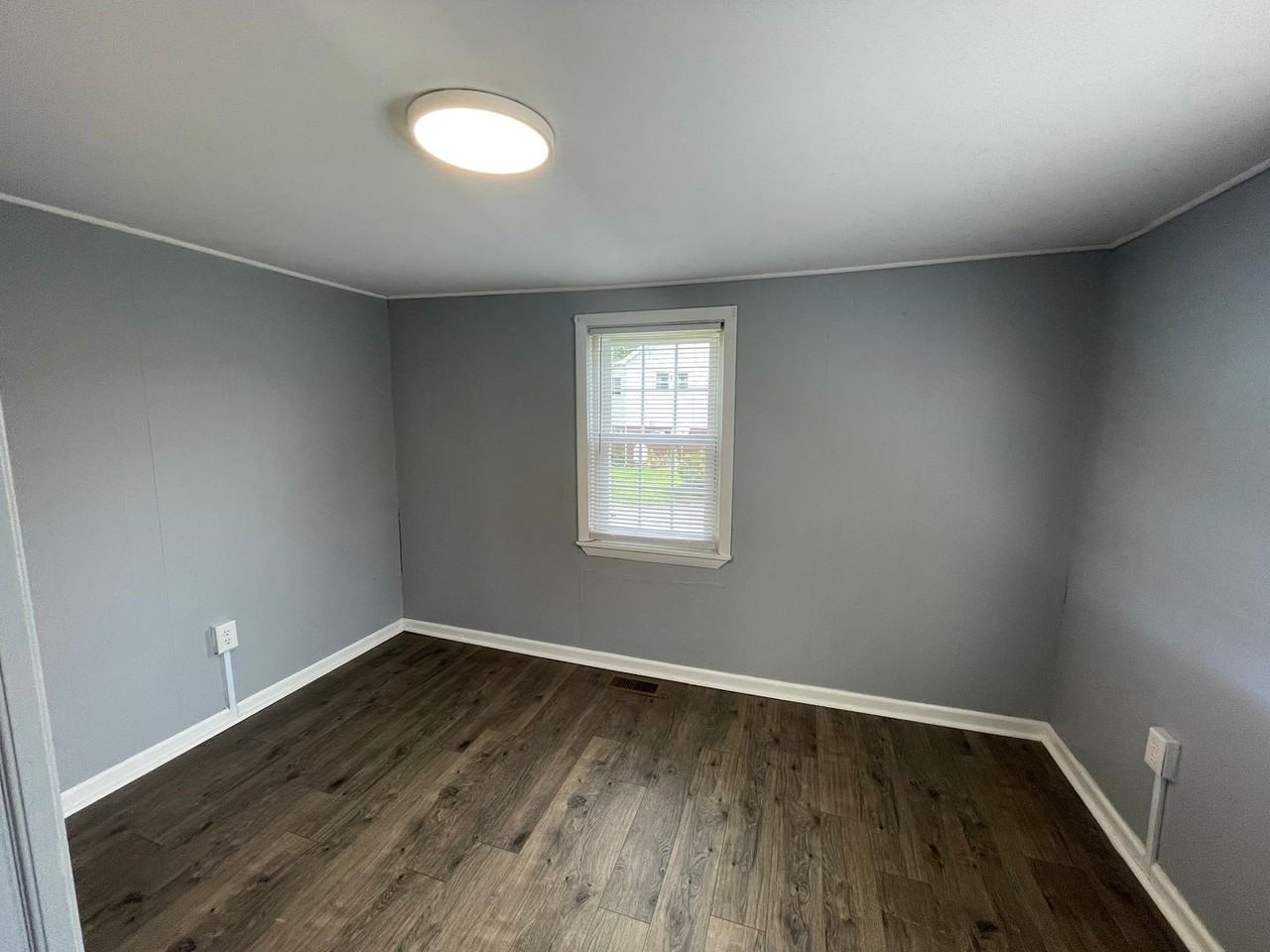 1801 Ridge Ave - Photo 4 of 11