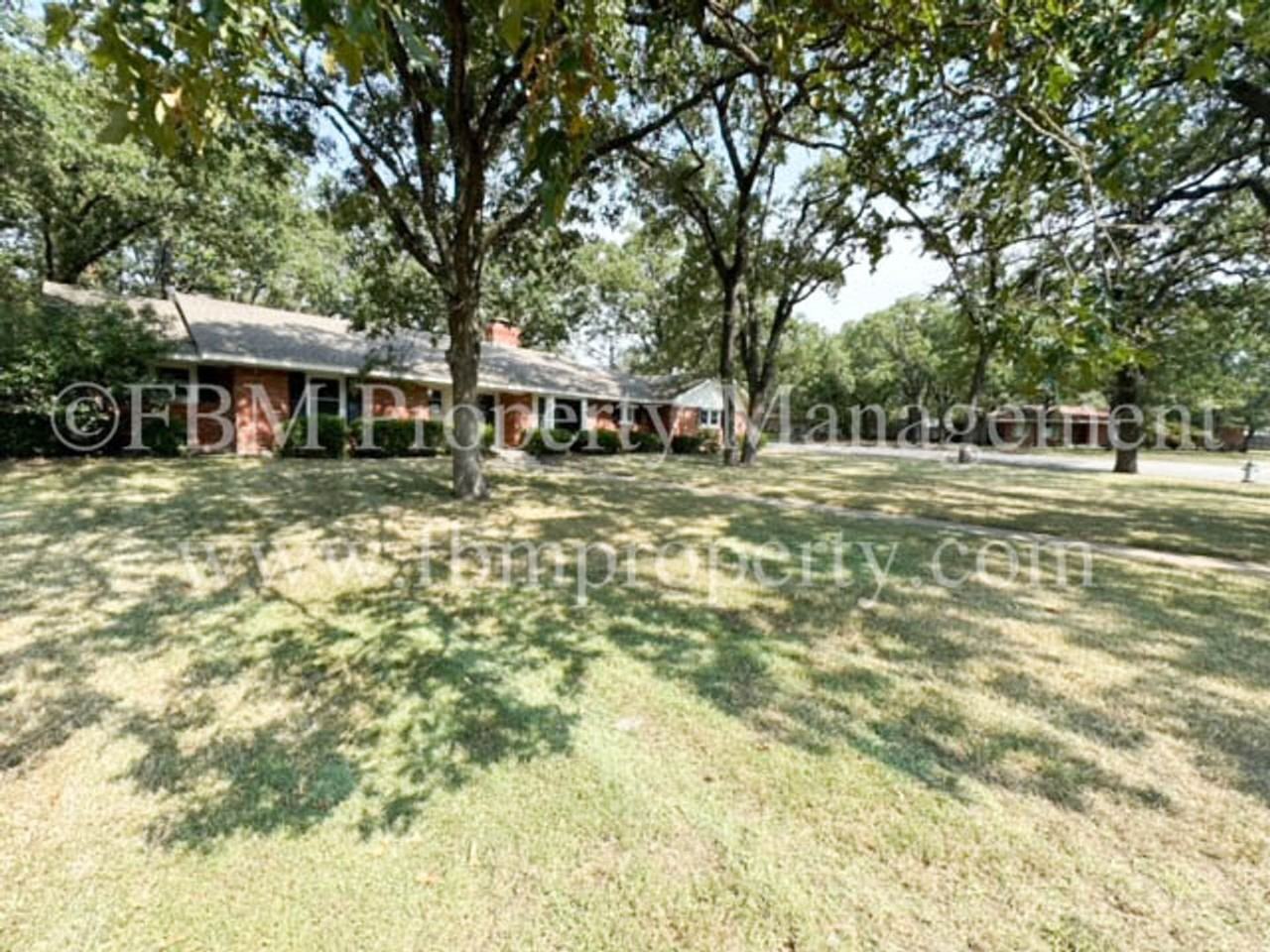 900 Dobbins Rd - Photo 2 of 21