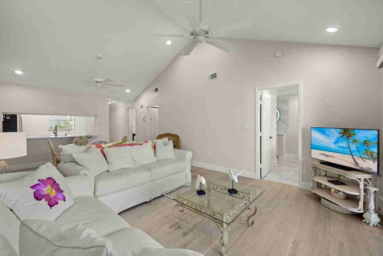 17150 Ravens Roost - Photo 2 of 23