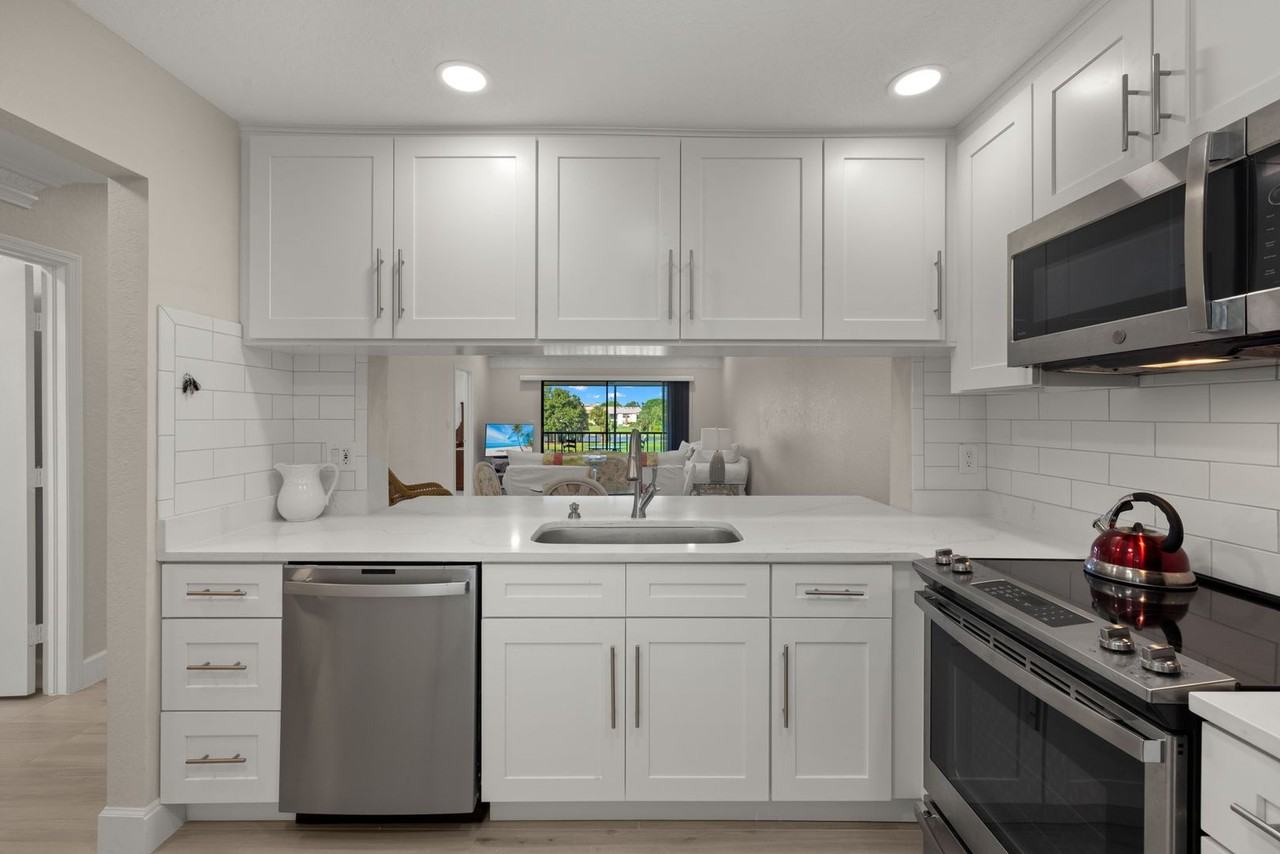 17150 Ravens Roost - Photo 3 of 23