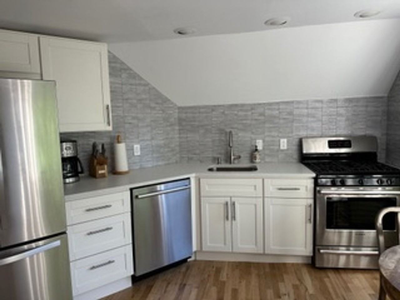 1026 Spruce St - Photo 2 of 18