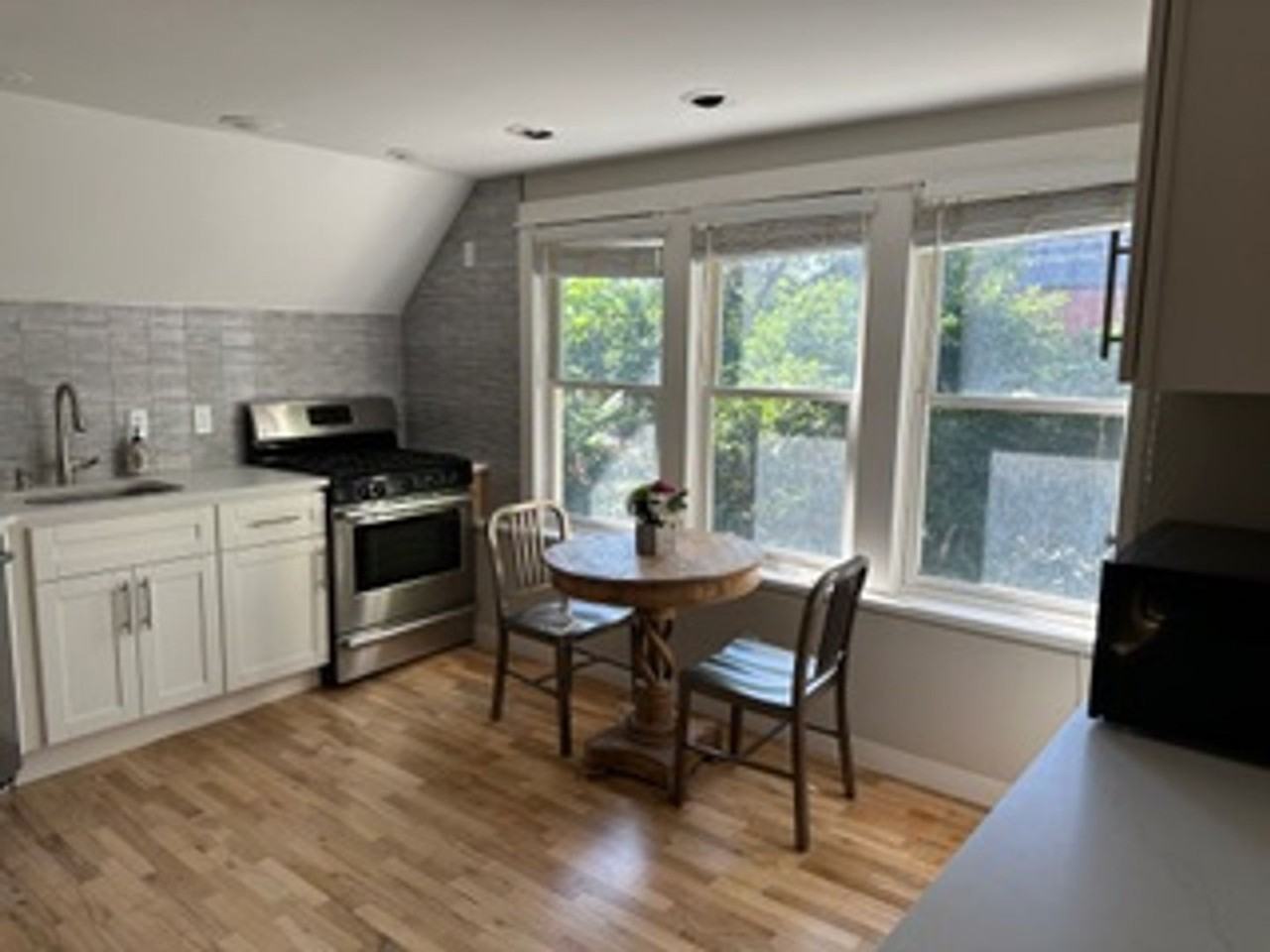 1026 Spruce St - Photo 3 of 18