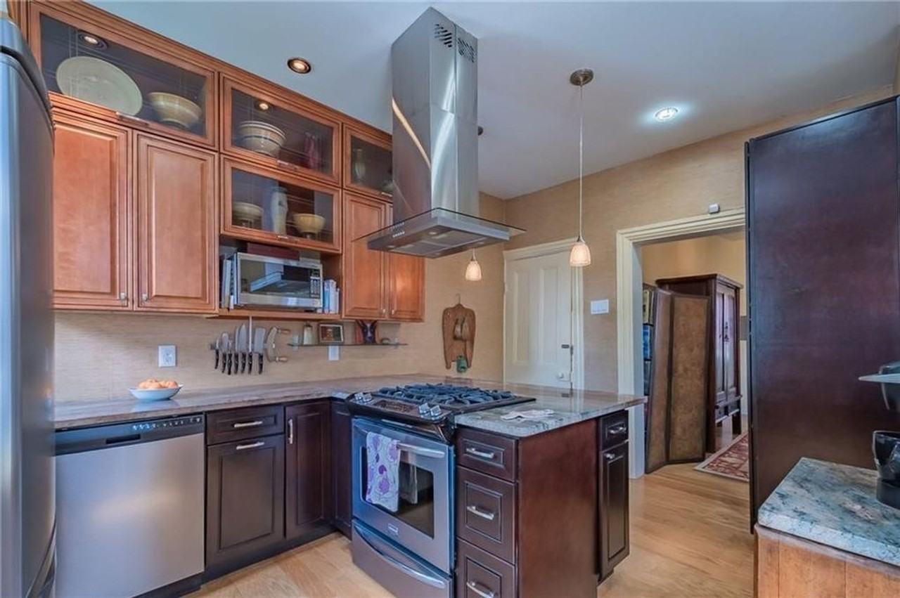 148 44th St - Photo 2 of 20