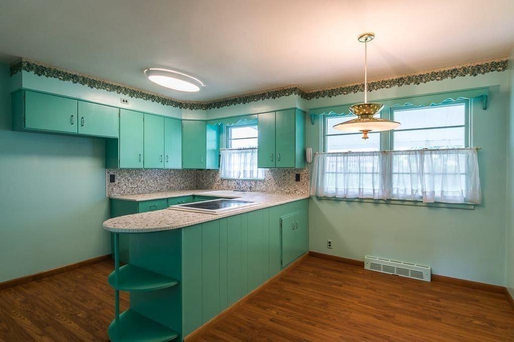 1013 21st Ave - Photo 2 of 8