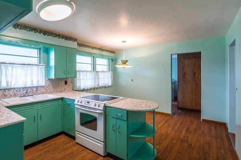 1013 21st Ave - Photo 3 of 8