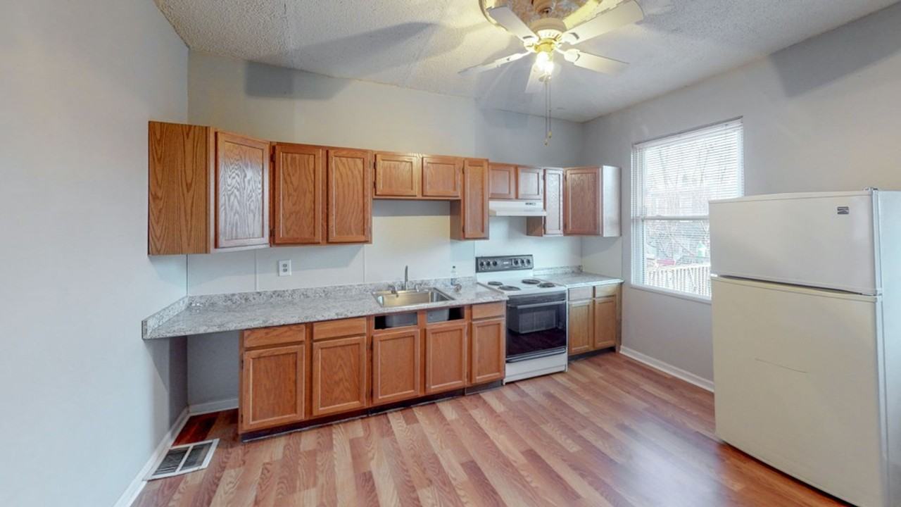 2429 Christian St - Photo 2 of 19