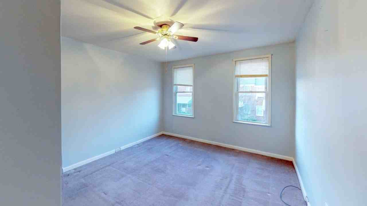 2429 Christian St - Photo 5 of 19