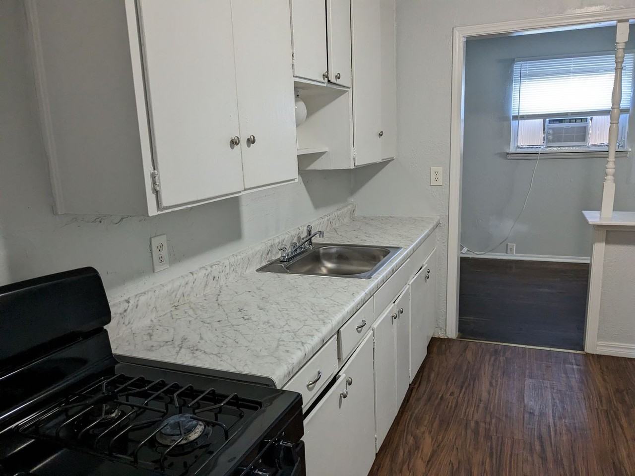 1220 Sw 56th St - Photo 2 of 24