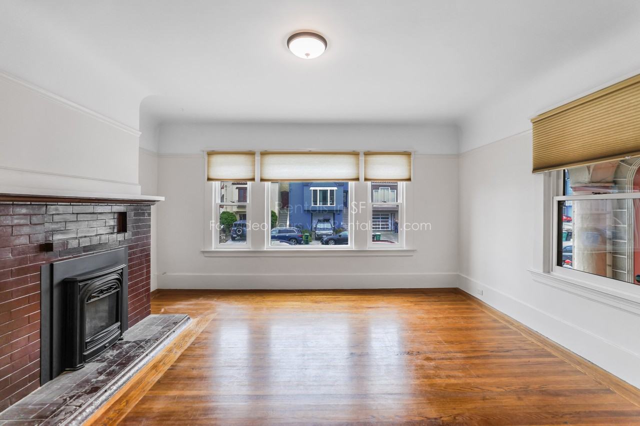 1383 44th Ave #A - Photo 3 of 10