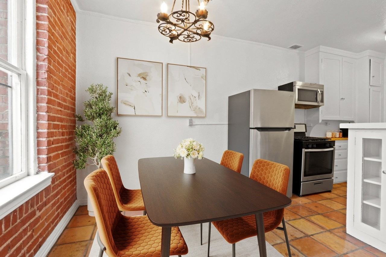 1843 North Cherokee - Photo 2 of 34