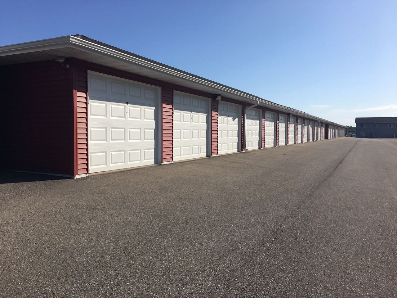 1010 Berry Pointe - Photo 2 of 2