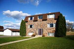 featured image of 1716-24 32 Pleasantview Dr