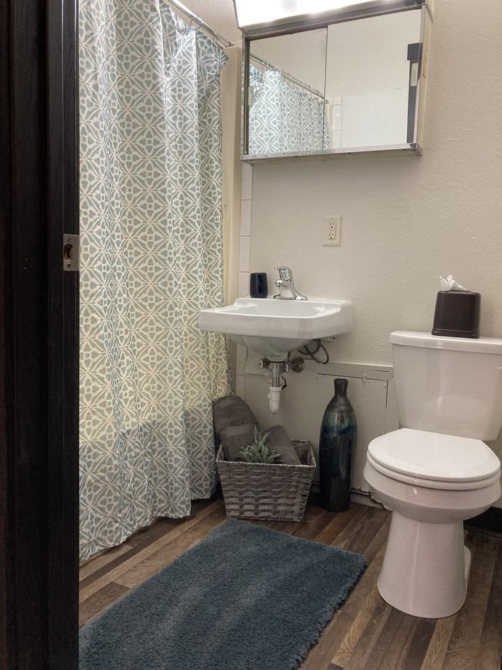 Ell-Mar Apartments - Photo 3 of 12