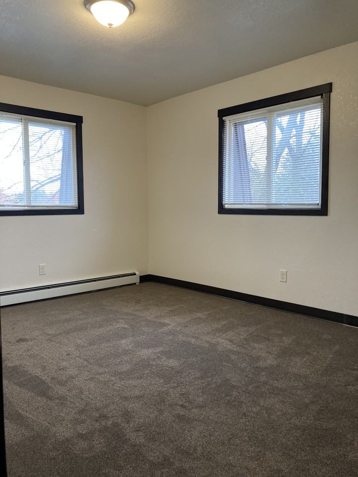 Ell-Mar Apartments - Photo 6 of 12