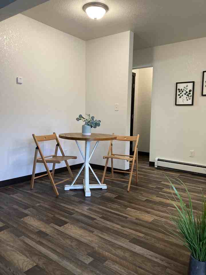 Ell-Mar Apartments - Photo 7 of 12