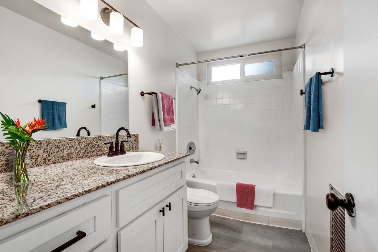 Valparaiso Apartments - Photo 5 of 10