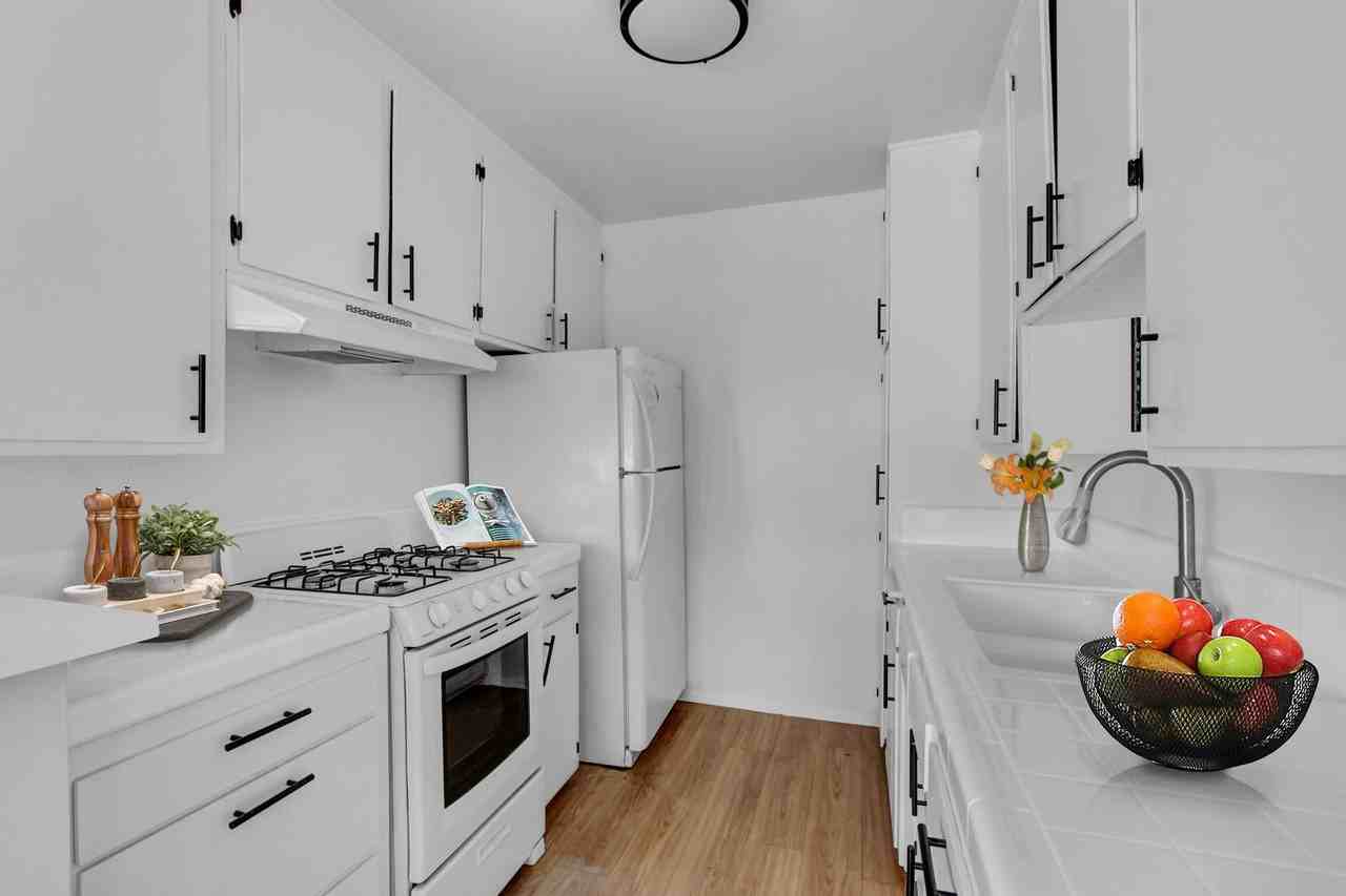 Valparaiso Apartments - Photo 6 of 10