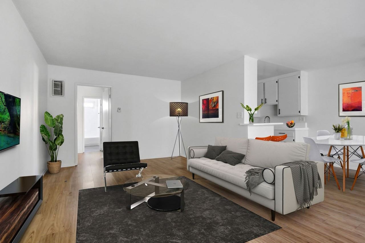 Valparaiso Apartments - Photo 7 of 10