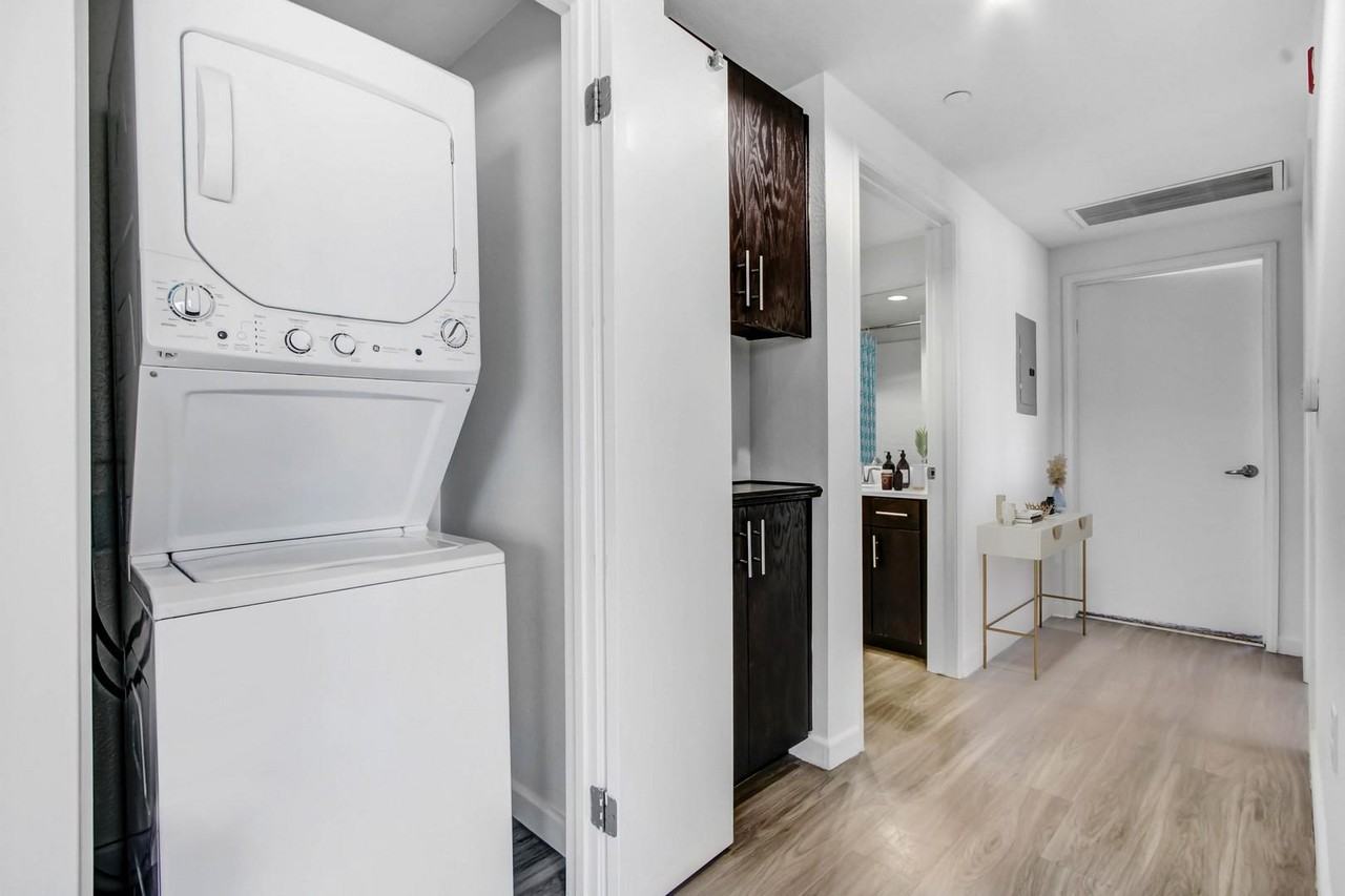 Citron Apartments - Photo 3 of 35