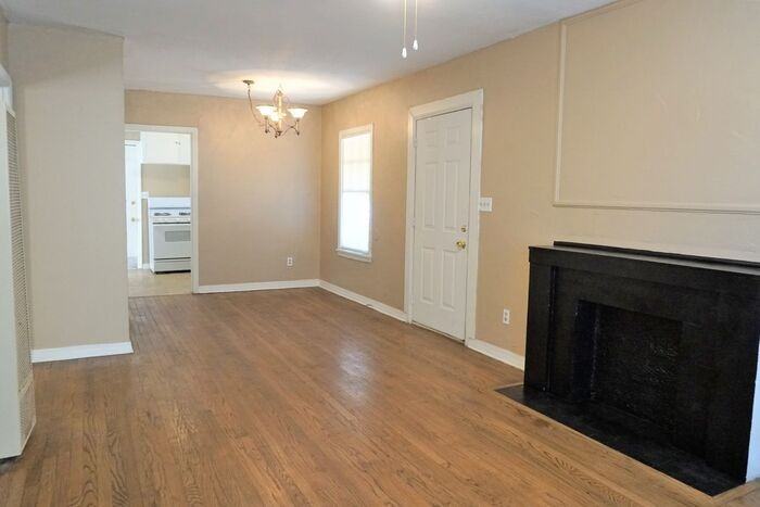 2324 Nw 20th St - Photo 2 of 14
