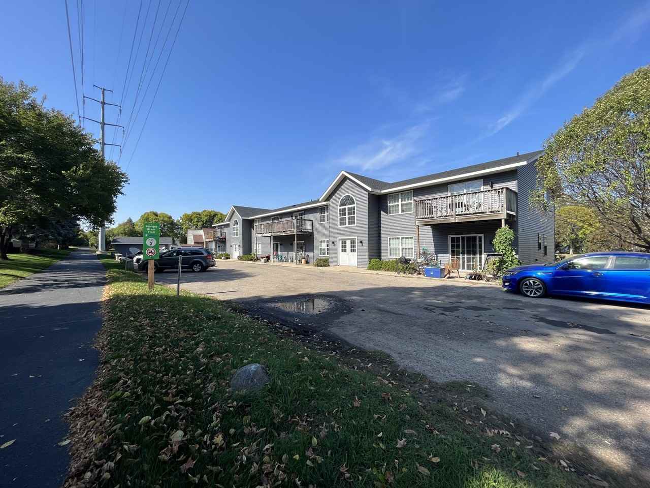 1512 9th Ave Sw #A - Photo 2 of 9