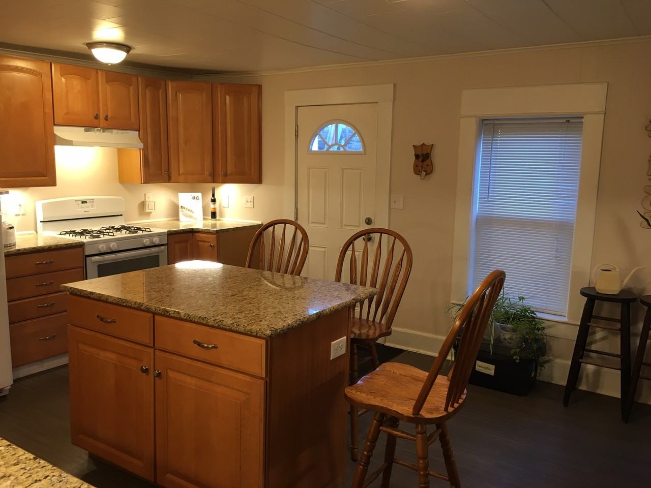 131 Moore St #1stFL - Photo 3 of 10