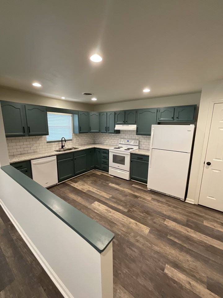 947 Nichols Rd #947 - Photo 4 of 16