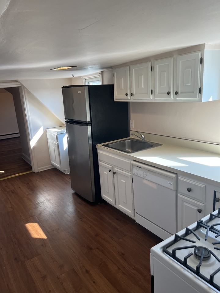 116 Summit Ave - Photo 5 of 11