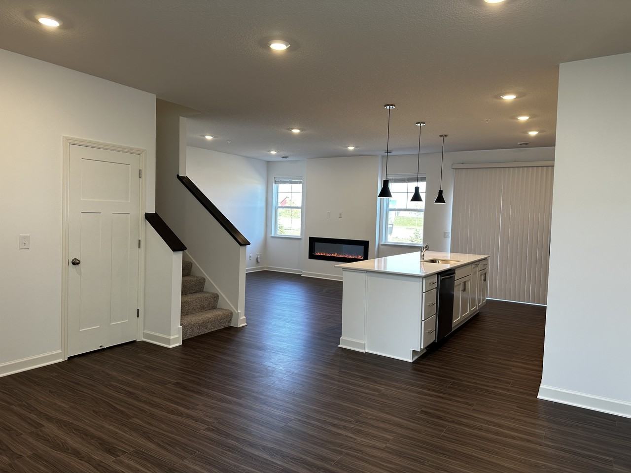 1921 Prospect Ln #1921 - Photo 3 of 18