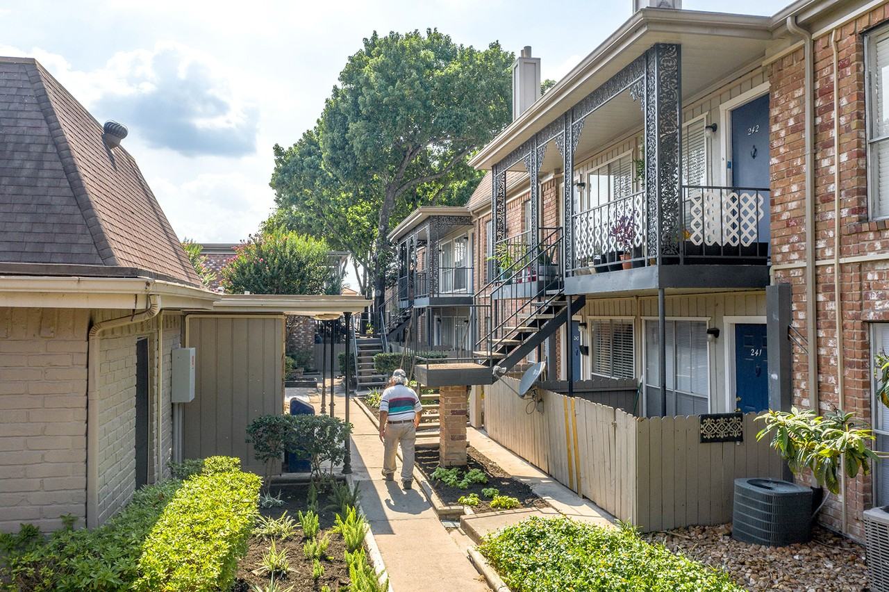 10000 Hammerly Blvd #1X1B - Photo 3 of 10