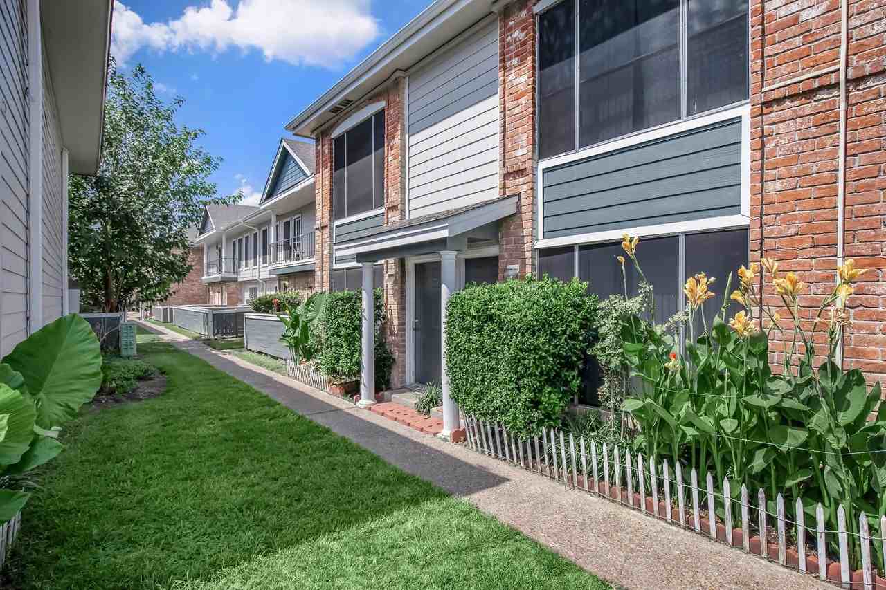 1251 Wilcrest Dr #H3X2 - Photo 2 of 14