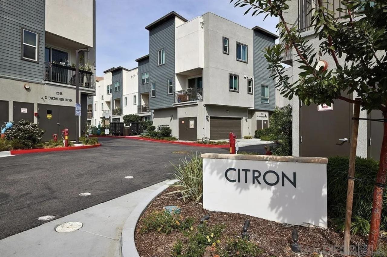 2516 S Escondido Blvd #104 - Photo 3 of 23