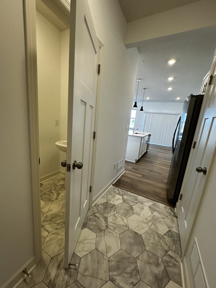 1923 Prospect Ln #1923 - Photo 3 of 20