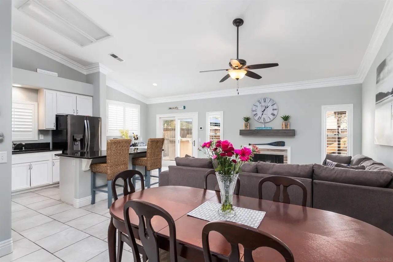 330 Del Flora Street #NA - Photo 4 of 23