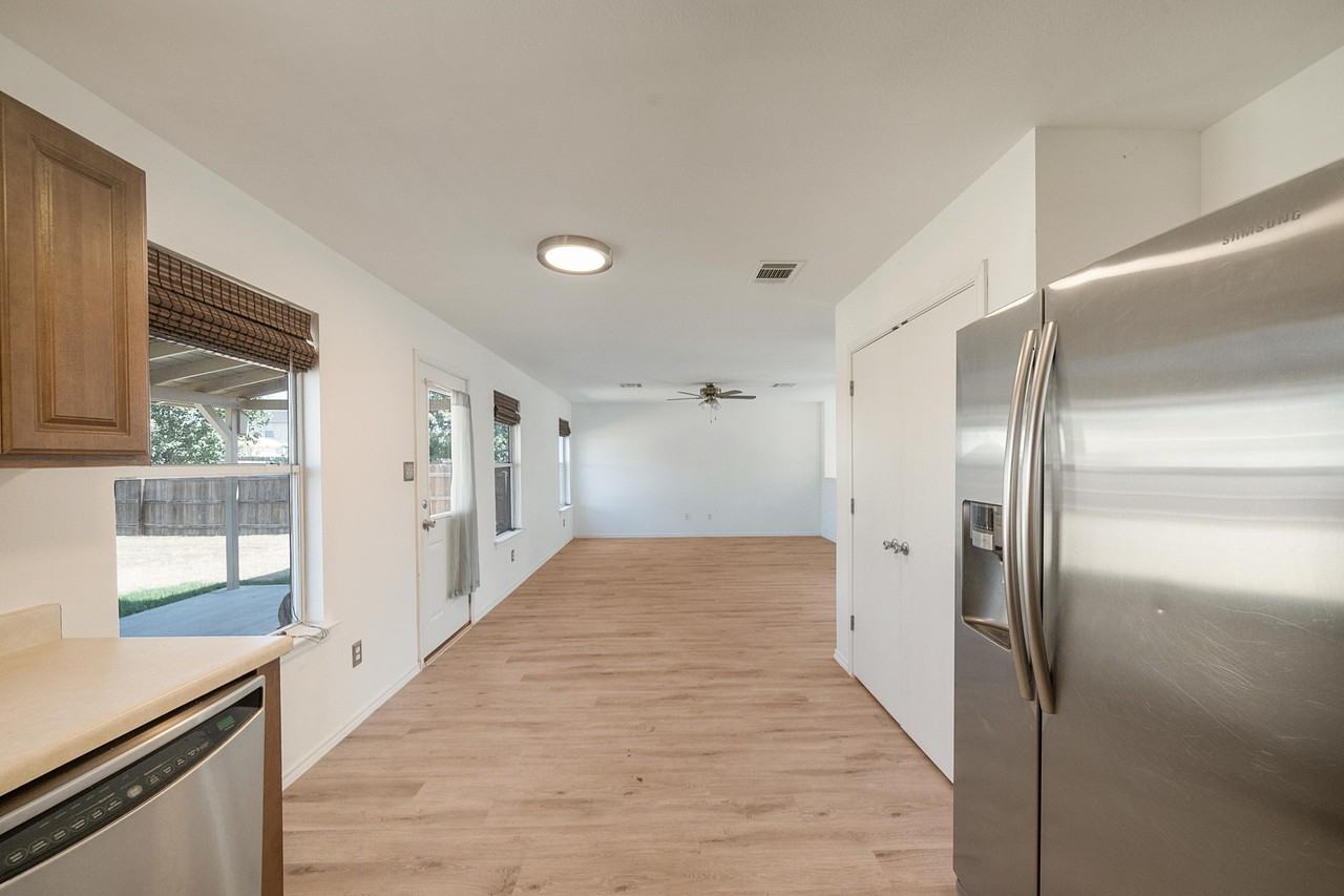 314 Phillips St #NA - Photo 6 of 29