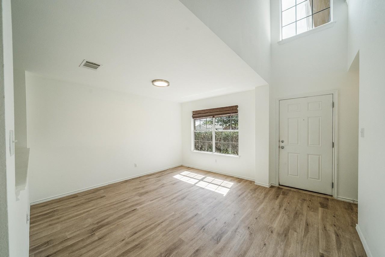 314 Phillips St #NA - Photo 7 of 29