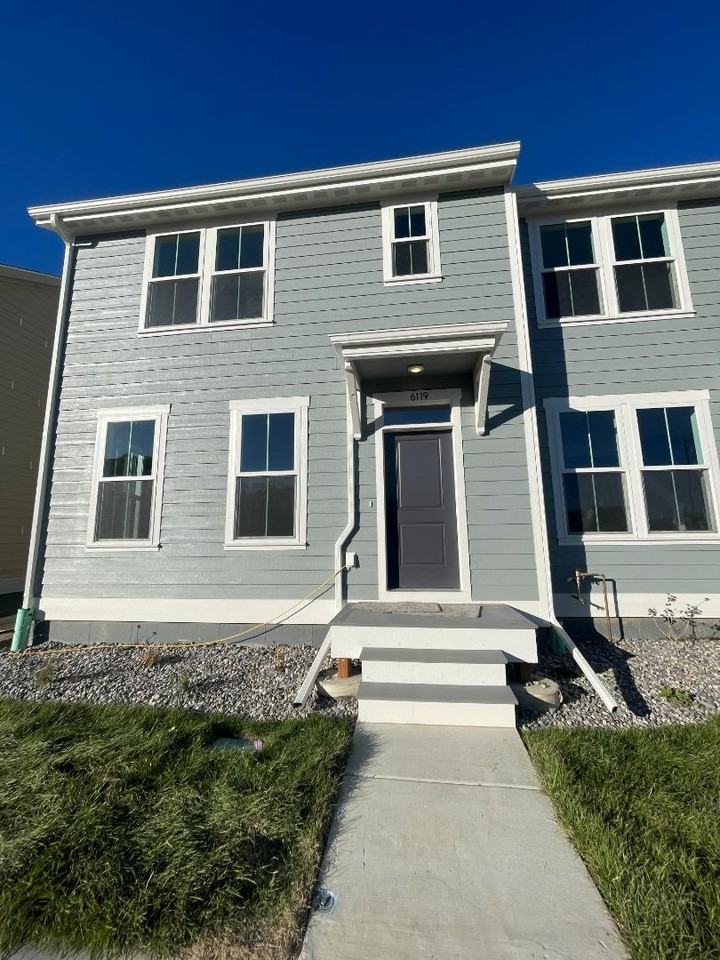 6119 Northstead Ave - Photo 2 of 11