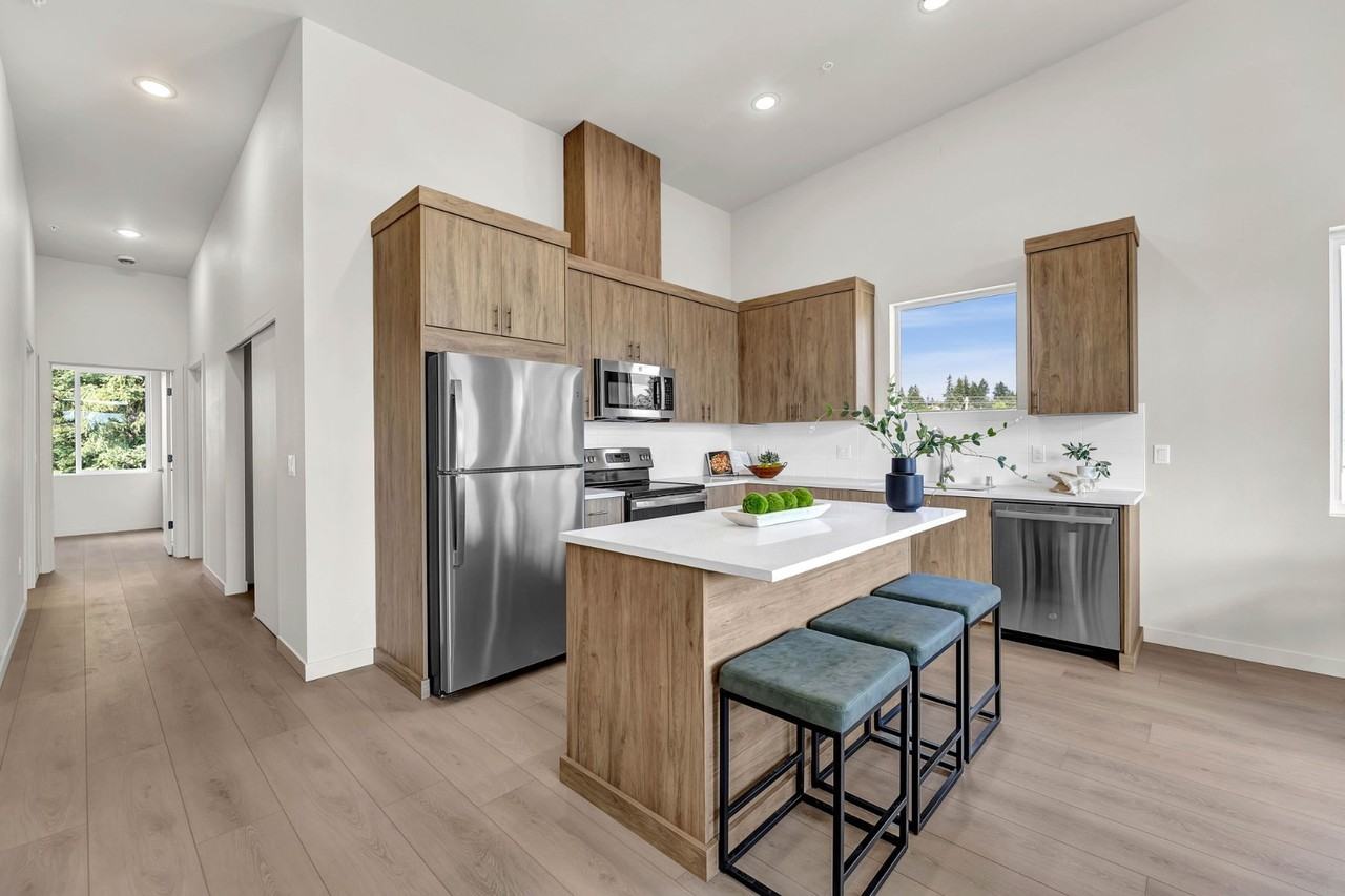 6204 NE Hazel Dell Ave - Photo 3 of 10