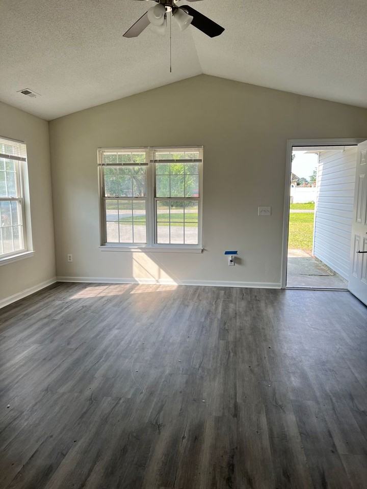 5804 Solera Dr - Photo 5 of 13