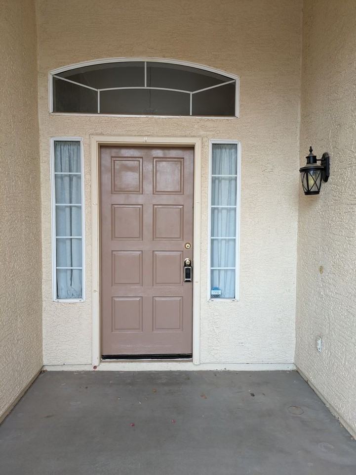 2302 E Rockledge Rd - Photo 2 of 50